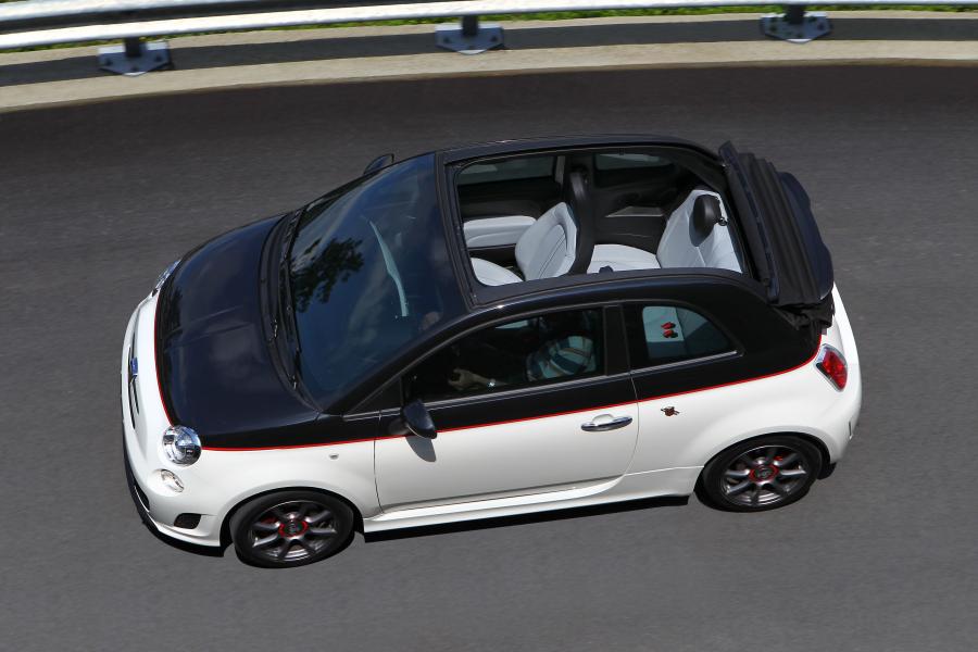  Abarth 500C 2010 года  (фото 29 из 48)